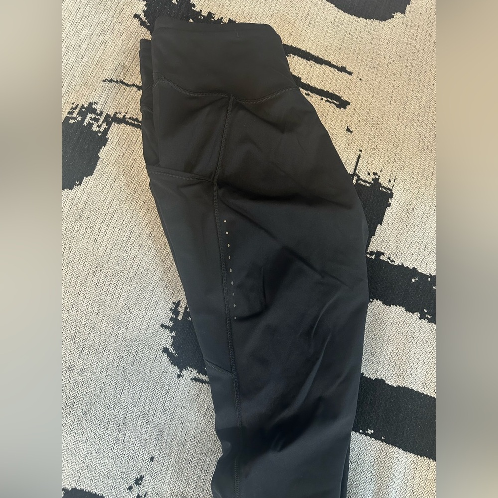 Black Lululemon leggings